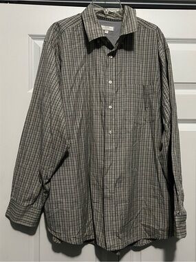 Old Navy Men's Gray Plaid Button-Down Dress Shirt